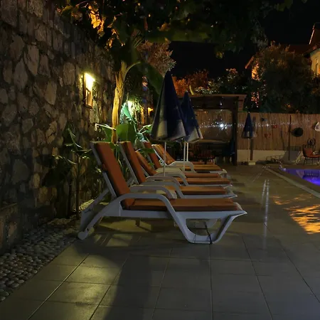 Hotel Sarıhan 2*